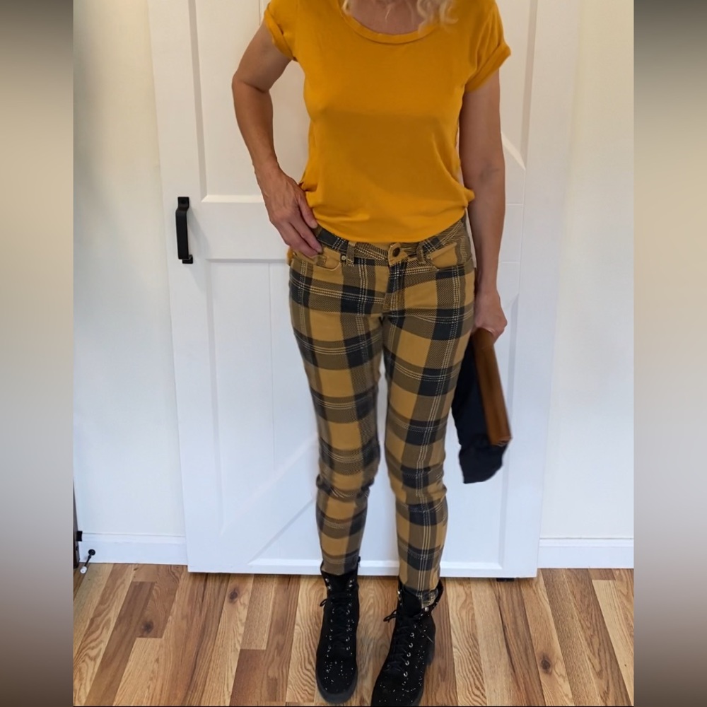Rock & Indigo black and gold plaid Jeans plus‎ Bobi shirt